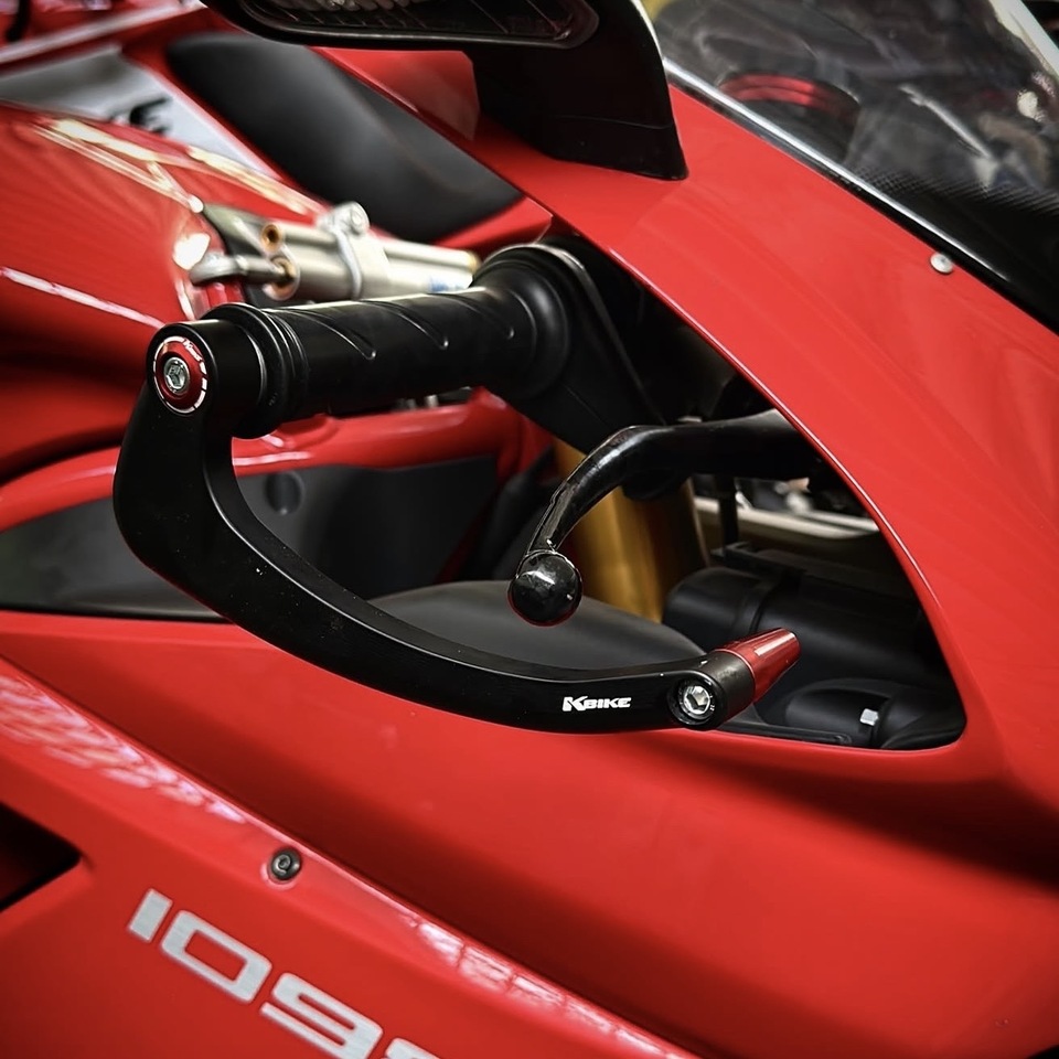 Protezione leva freno